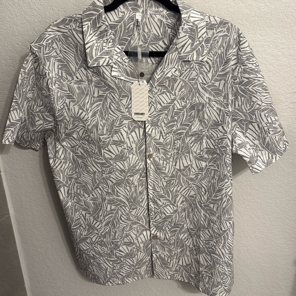 Coofandy Men’s short sleeve linen shirt - new with tags